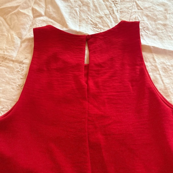 Gilli Red Sleeveless Scoop Neck Keyhole Back Shift Dress Size M - Picture 9 of 9